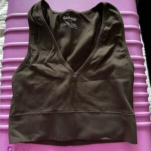 Ribbed Brown Tank